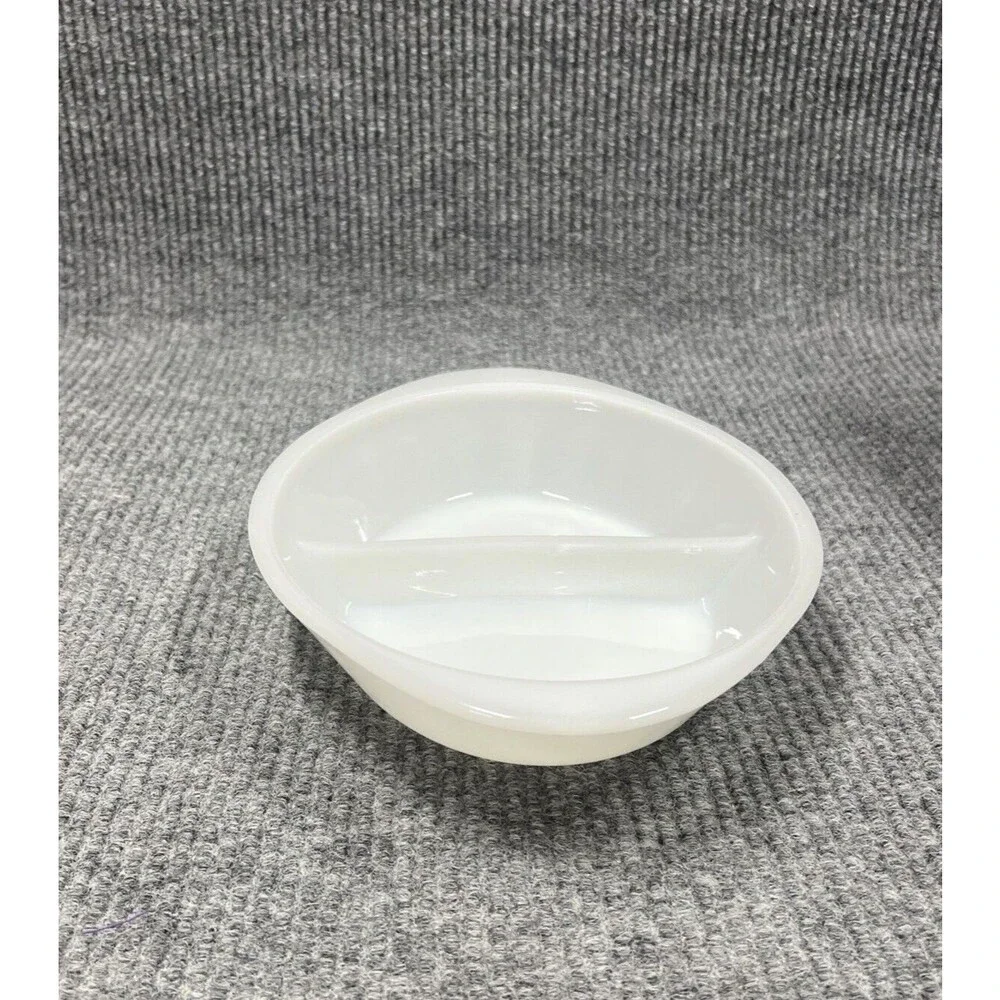 Vintage GLASBAKE Divided Dish Milk Glass Baking Casserole‎ J2352 USA Made 12x9